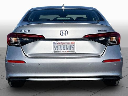 Used 2023 Honda Civic Touring image 4