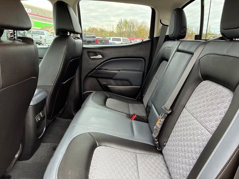 Used 2021 Chevrolet Colorado Z71 w/ Safety Package AWD/4WD image 17