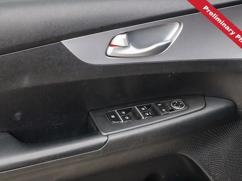 Used 2024 Kia Forte LX FWD image 17