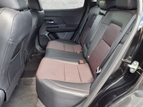 New 2025 Nissan Kicks SR image 6