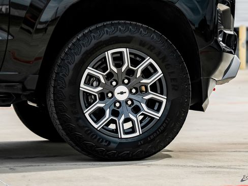 Used 2024 Chevrolet Colorado Z71 w/ Z71 Convenience Package 2 image 91