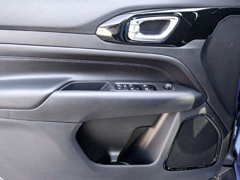 Used 2026 Jeep Compass Limited image 7