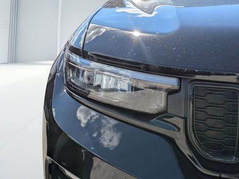 New 2025 Jeep Grand Cherokee Limited w/ Black Appearance Package image 8