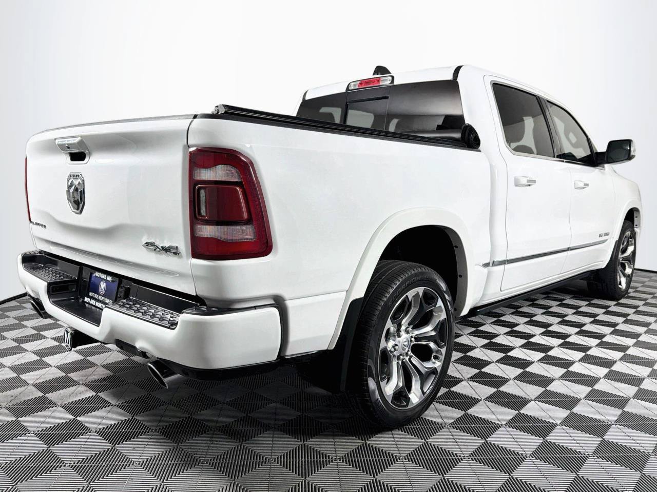 Used 2022 RAM 1500 Limited w/ Body-Colour Bumper Group AWD/4WD image 25
