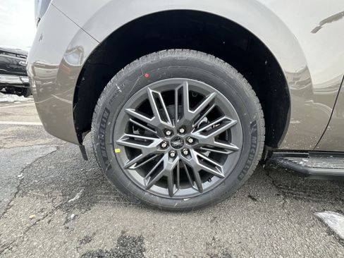 New 2026 Ford Expedition Max Platinum w/ Stealth Appearance Package image 12