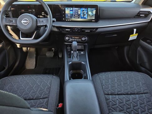 Used 2026 Nissan Kicks SV FWD image 8