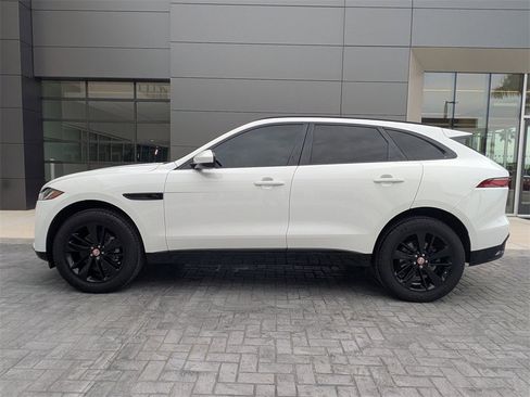 Used 2022 Jaguar F-PACE S image 7