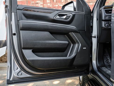 Used 2021 Chevrolet Suburban Premier w/ Premium Package image 48