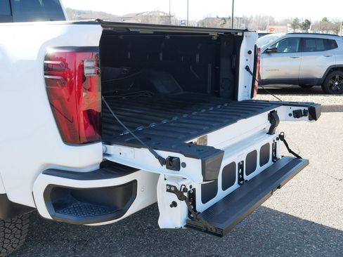 Used 2025 GMC Sierra 2500 Denali w/ Denali Reserve Package image 18