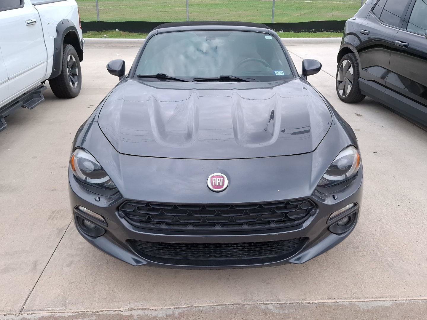 Used 2017 FIAT 124 Spider Lusso RWD image 6