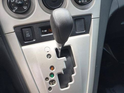 Used 2009 Toyota Matrix S FWD image 11