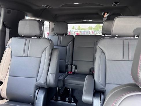 New 2026 Chevrolet Suburban RST w/ RST Capability Package AWD/4WD image 20