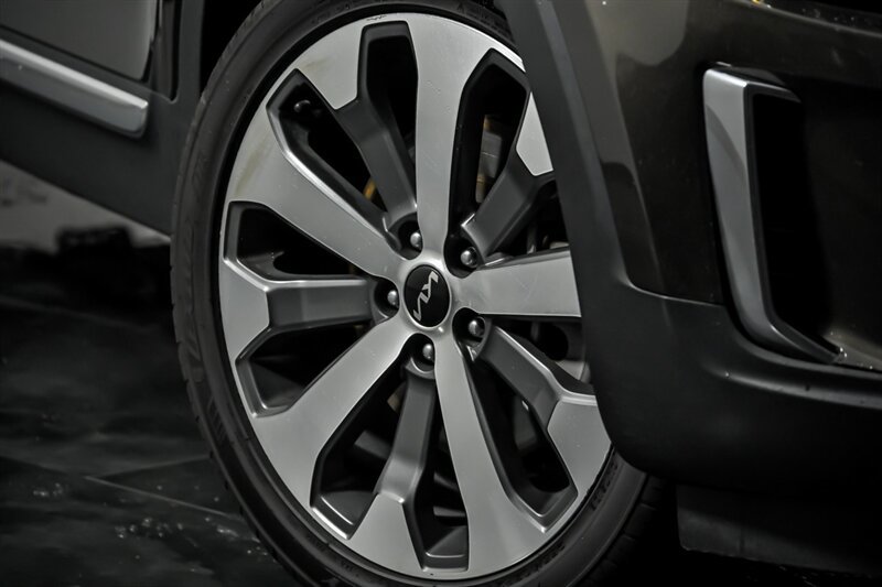 Used 2022 Kia Telluride S AWD/4WD image 3