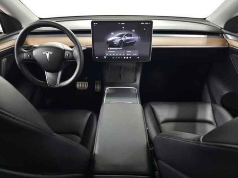 Used 2022 Tesla Model Y Performance image 15