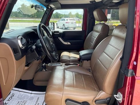 Used 2012 Jeep Wrangler Sahara w/ Connectivity Group AWD/4WD image 11