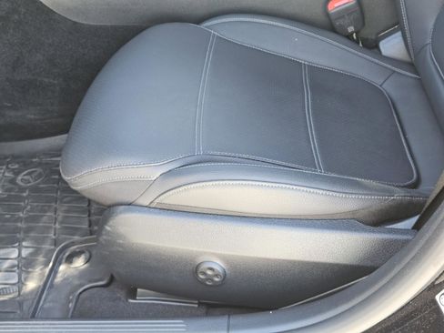 Certified 2025 Mercedes-Benz C 300 C 300 image 24