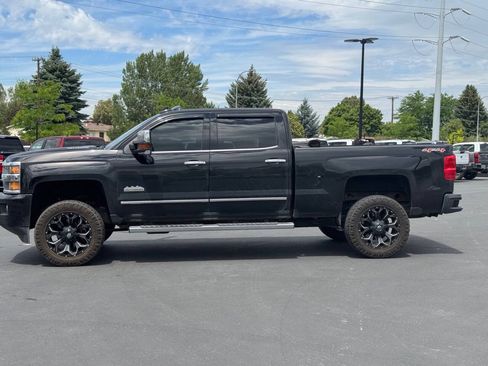 Used 2016 Chevrolet Silverado 2500 High Country w/ Duramax Plus Package AWD/4WD image 4