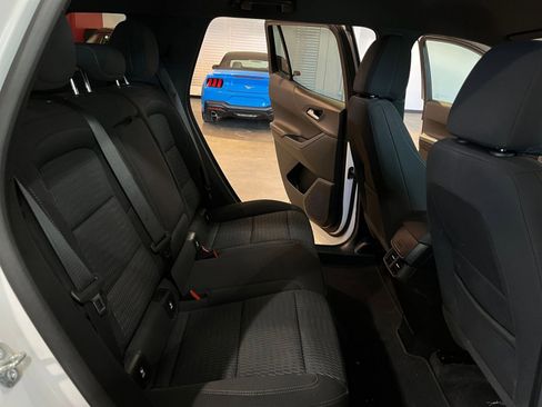 Used 2025 Chevrolet Equinox LT image 37