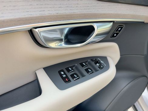 New 2026 Volvo XC90 B6 Plus w/ Protection Package Premier image 12