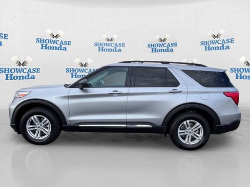 Used 2023 Ford Explorer XLT AWD/4WD image 4