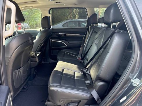 Used 2020 Kia Telluride EX AWD/4WD image 6