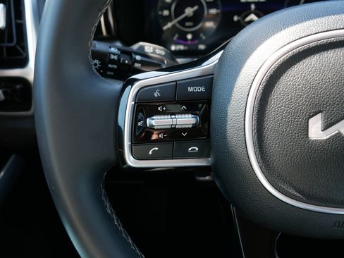 Certified 2023 Kia Sorento SX AWD/4WD image 25