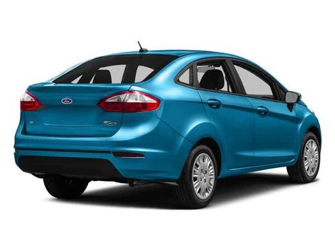 Used 2016 Ford Fiesta SE image 2