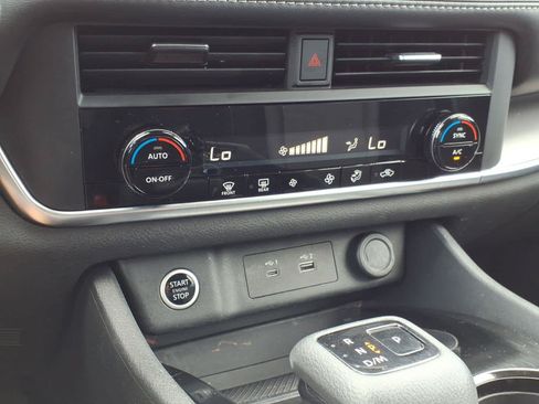 Certified 2023 Nissan Rogue SV AWD/4WD image 20