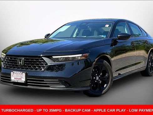 Certified 2025 Honda Accord SE image 3