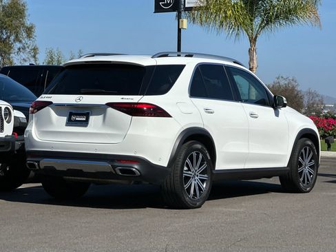 Used 2024 Mercedes-Benz GLE 450 4MATIC image 3