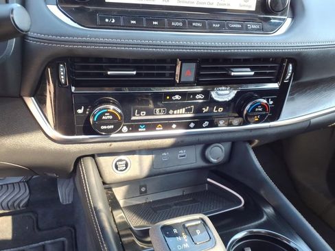 Certified 2023 Nissan Rogue Platinum w/ Platinum Premium Package AWD/4WD image 10