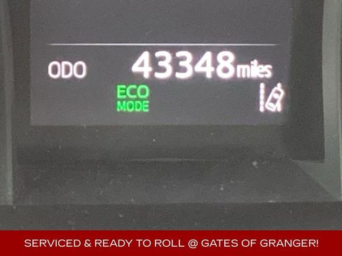 Used 2024 Toyota Camry LE image 5