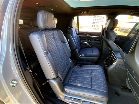 New 2026 Cadillac Escalade IQL Sport 1 w/ LPO, ONYX Package image 32