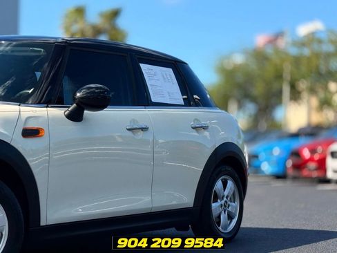 Used 2015 MINI Cooper 4-Door Hardtop FWD image 5