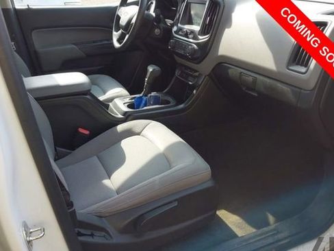 Used 2017 Chevrolet Colorado W/T w/ WT Convenience Package AWD/4WD image 4