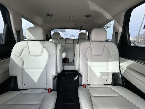 Certified 2024 Kia Telluride S w/ S Sunroof Package image 33