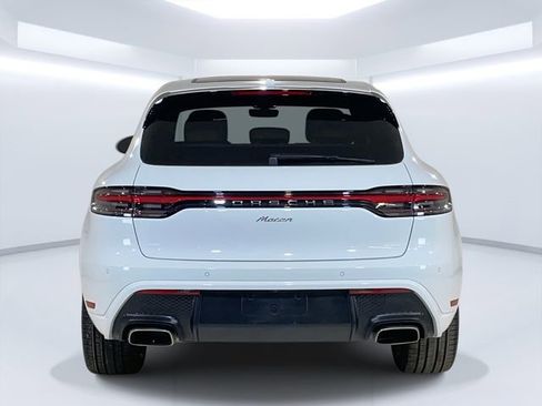 Certified 2025 Porsche Macan image 6