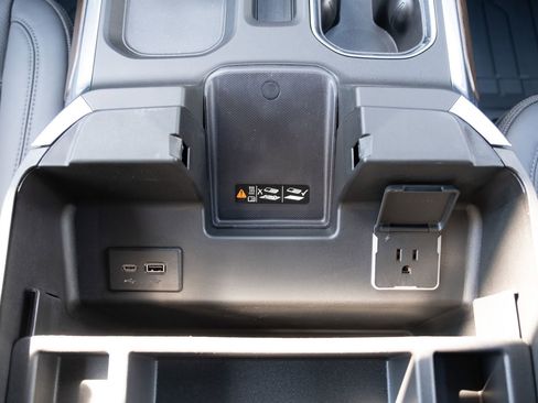 New 2026 Chevrolet Silverado 1500 High Country AWD/4WD image 9