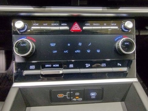 New 2026 Hyundai Santa Fe SE image 30