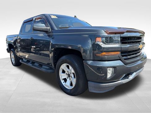 Used 2018 Chevrolet Silverado 1500 LT w/ All Star Edition AWD/4WD image 8