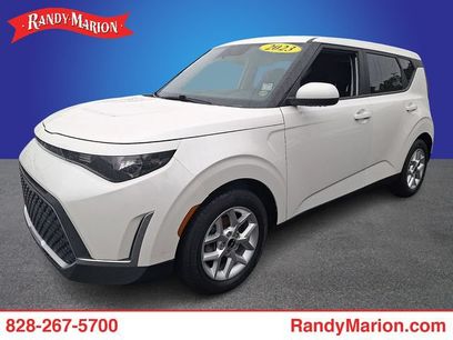 Used 2023 Kia Soul LX w/ Option Group 015