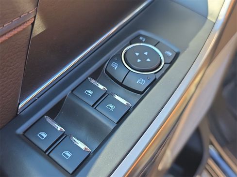 Used 2024 Ford F150 King Ranch w/ FX4 Off-Road Package image 24