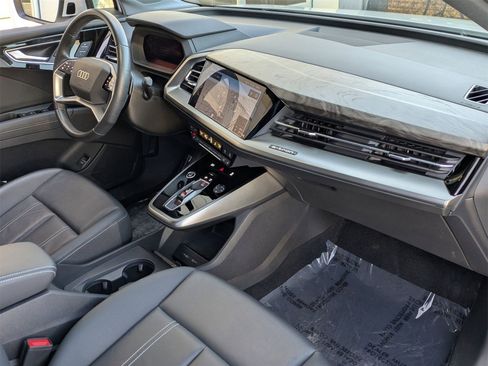 Used 2023 Audi Q4 e-tron Premium Plus w/ Premium Plus image 21