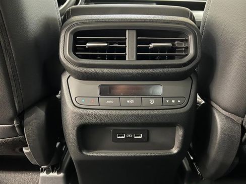 New 2025 Honda Pilot Touring image 28