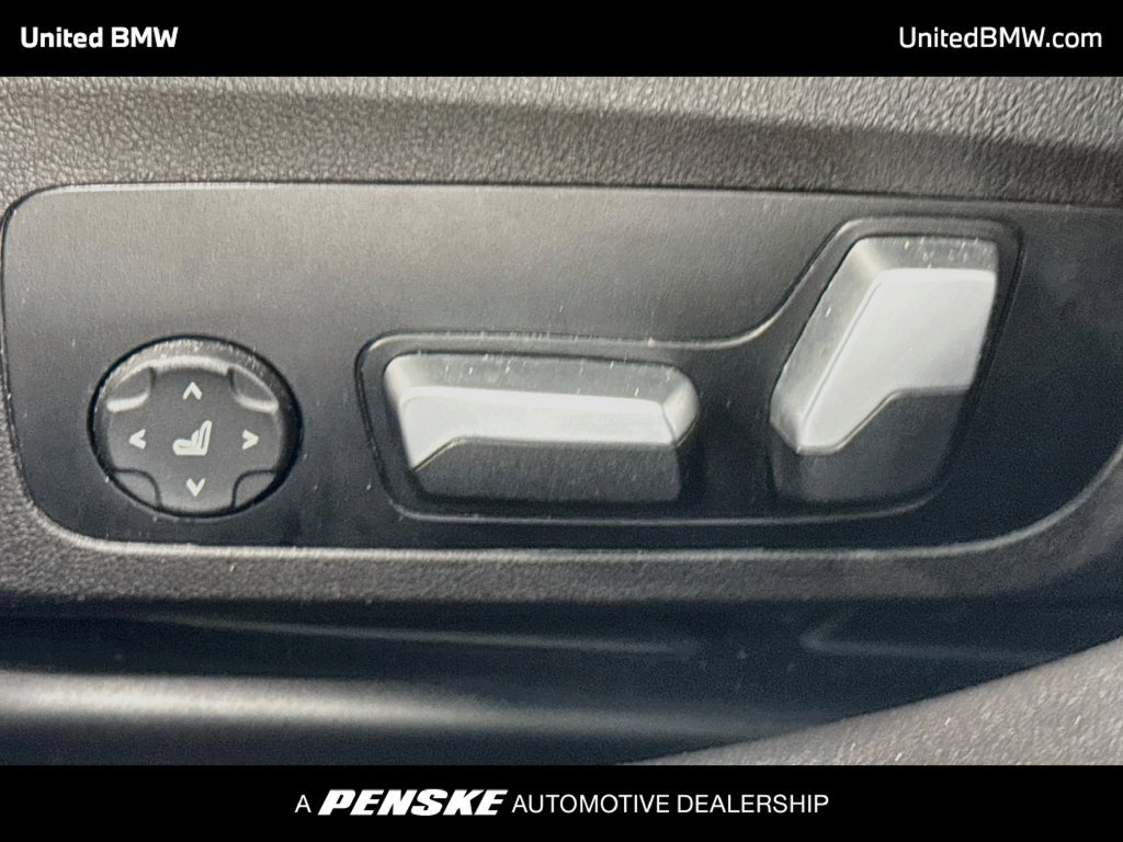 Used 2023 BMW 330i Sedan RWD image 11