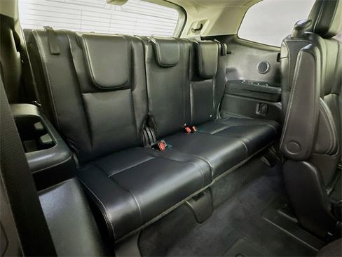 Used 2021 Subaru Ascent Touring w/ Popular Package #2A image 8