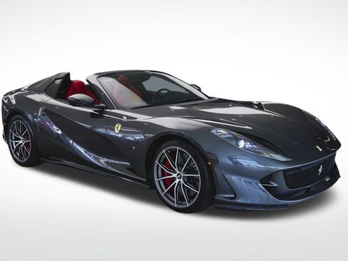 Used 2021 Ferrari 812 GTS image 6