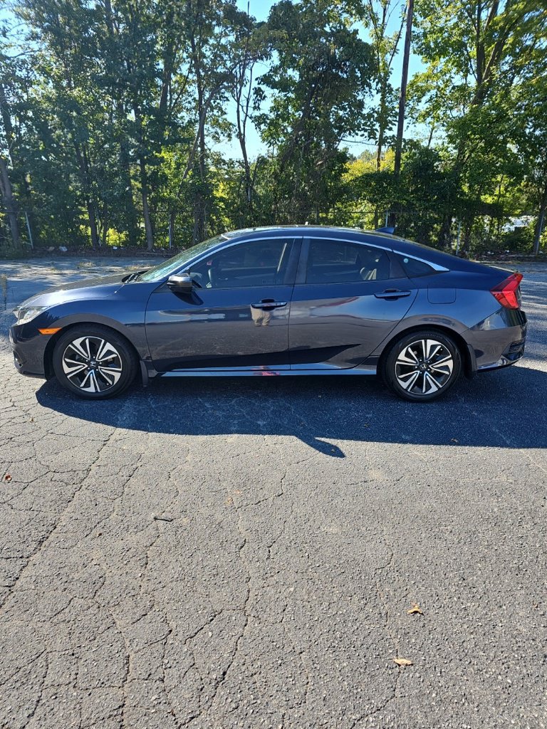 Used 2018 Honda Civic EX-L image 2