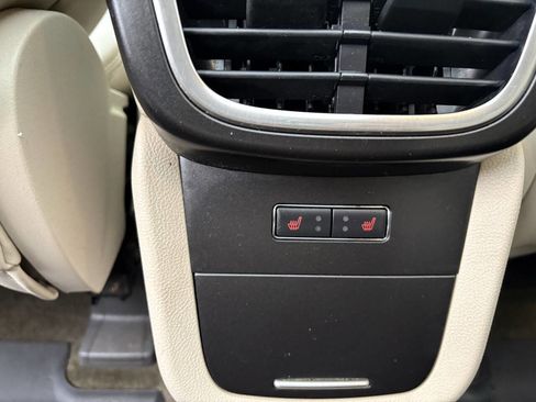 Used 2018 Lincoln MKX Reserve w/ Lincoln MKX Climate Package image 12