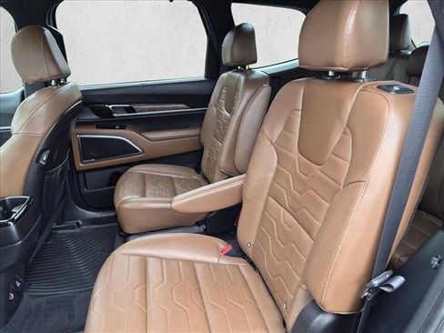 Used 2022 Kia Telluride SX w/ SX Prestige Package AWD/4WD image 18